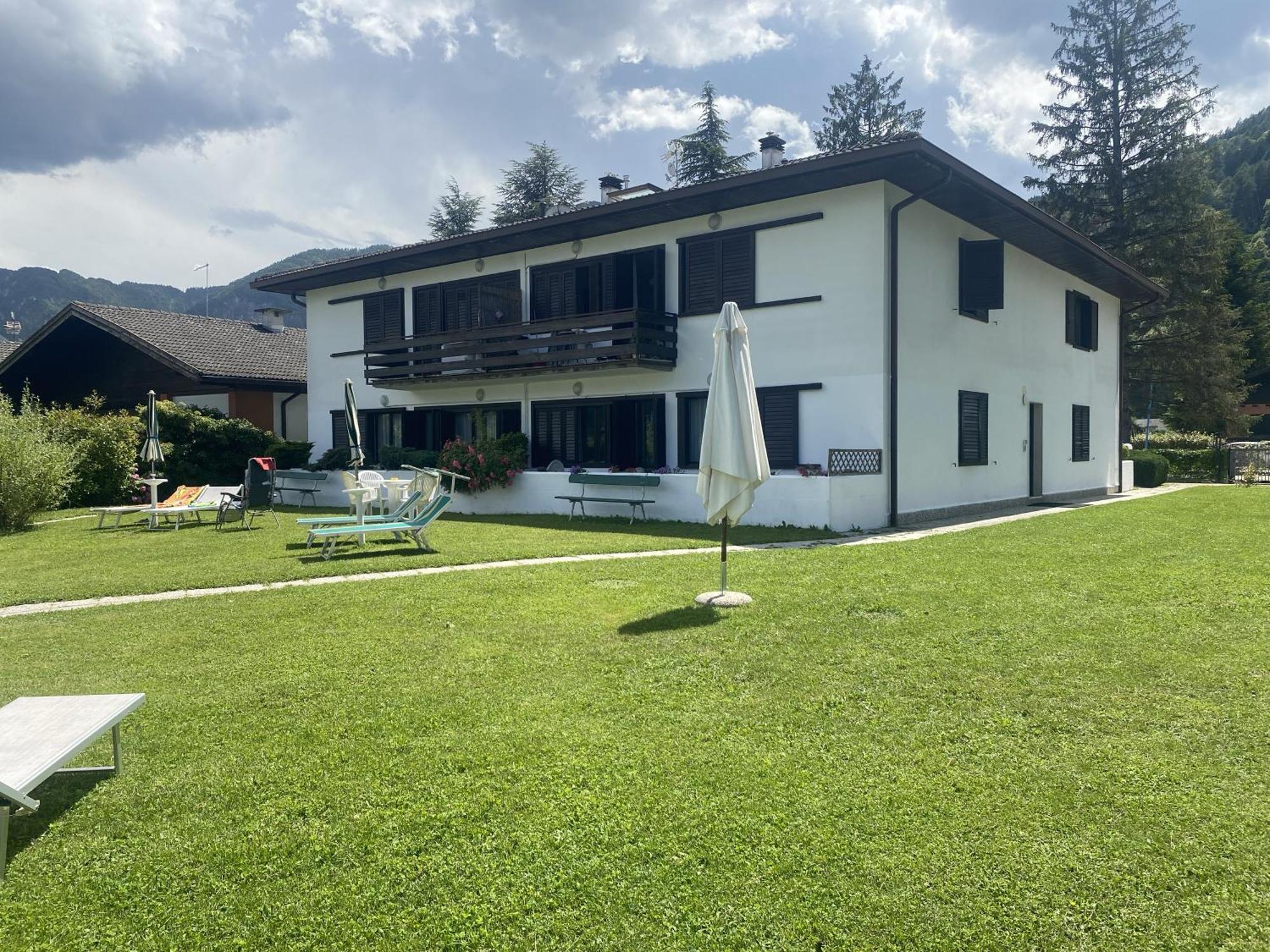 Fronte LagoResidencegarden, Moderno Appartamento Calceranica al Lago Exterior foto